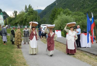 image02