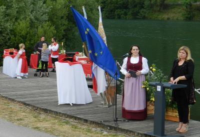 image02