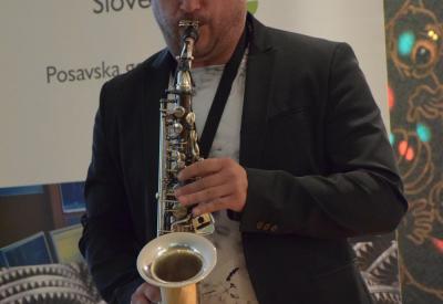 image02