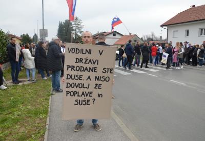 image02