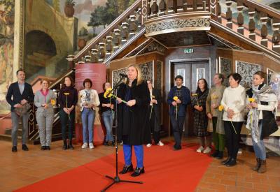 image02