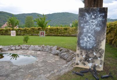 image02