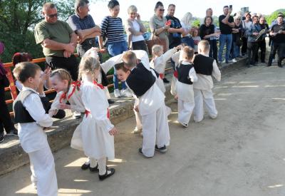 image02
