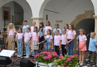 image02