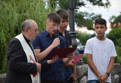 image02