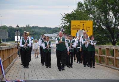 image02
