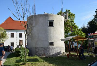 image02