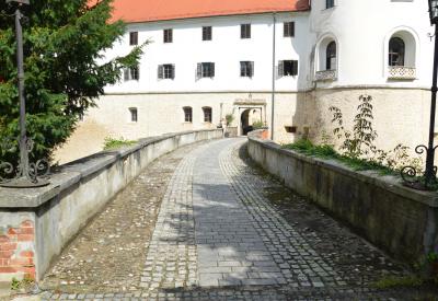 image02