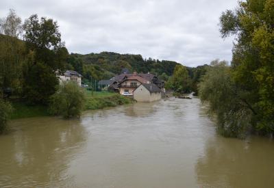 image02