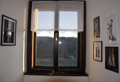 image02