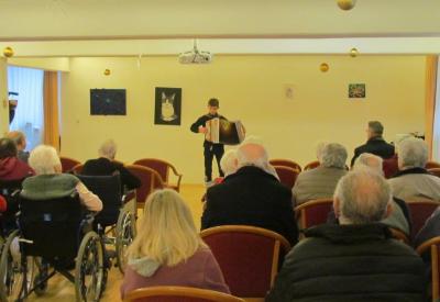 image02
