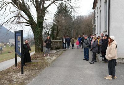 image02