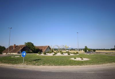 image02