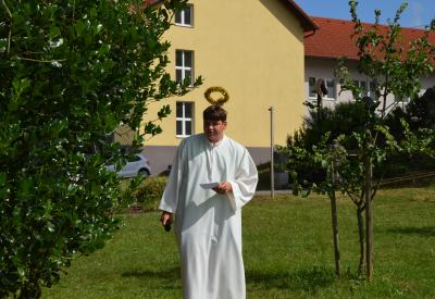 image02