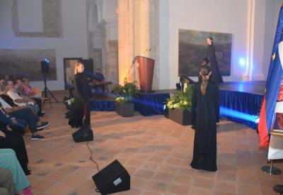 image02