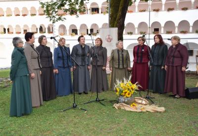 image02