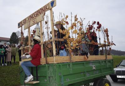 image02