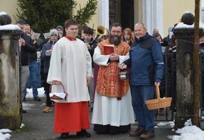 image02