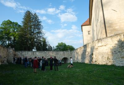 image02