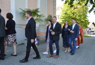 image02