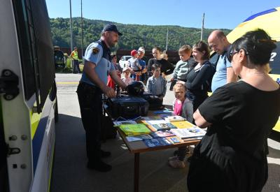 image02