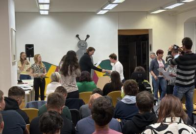 image02