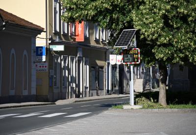 image02