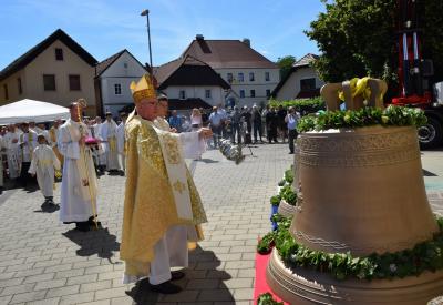 image02
