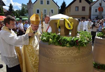 image02