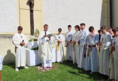 image02