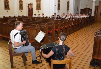 image02