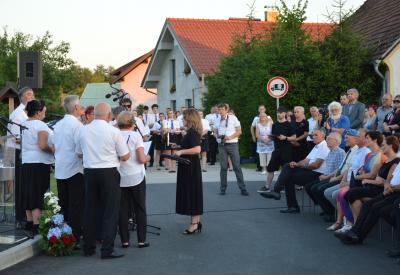 image02
