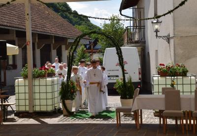 image02