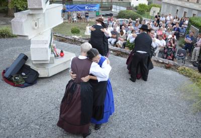 image02