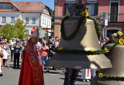 image02