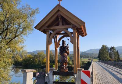 image02