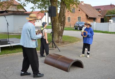 image02
