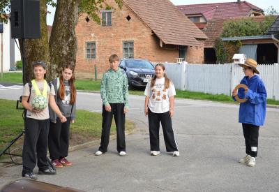 image02