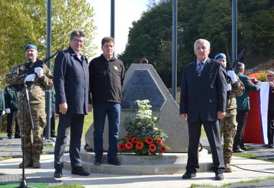 image02