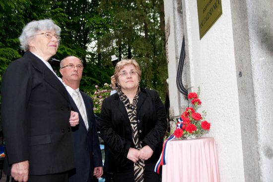 V spomin besedni umetnici in učiteljici Ani Galetovi