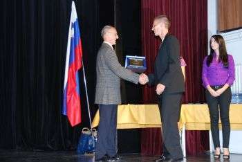 Karate klubu Triglav zlata plaketa Karate zveze Slovenije