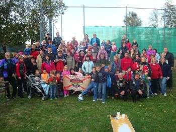 Motoristi pripravili kostanjev piknik v vrtcu