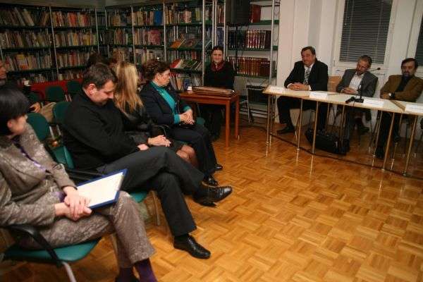 Ukročena lepotica - Sava in njene zgodbe