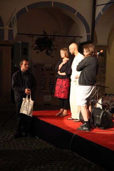 Senzibilen glasbeno-literarni večer s skupino Swarga