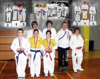 Karate klub Radeče zelo uspešen na tekmovanju Kimon 2011 Open