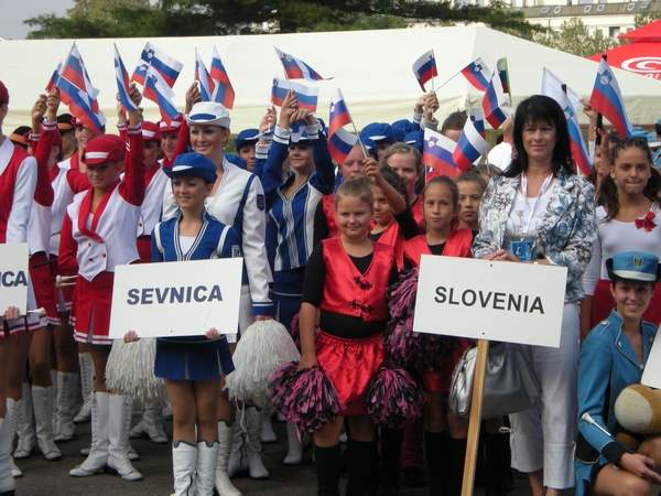 Sevniške mažorete nastopile na evropskem prvenstvu