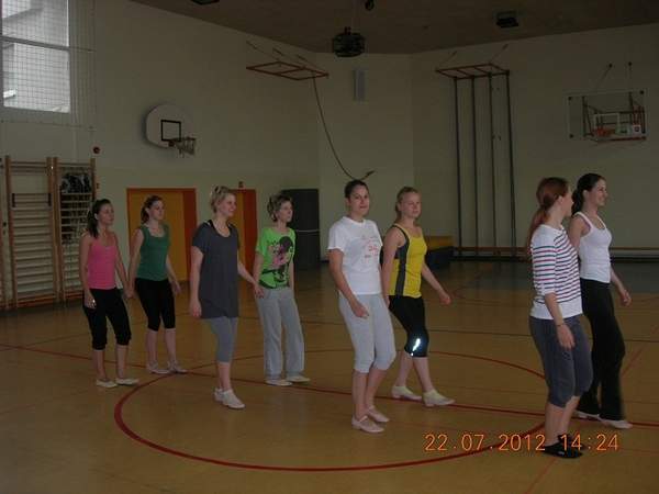 Intenzivne vaje Celestin iz Plesnega društva Imani