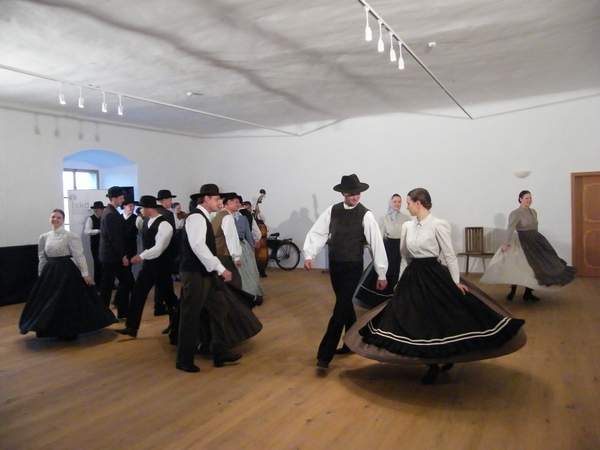 Regijsko srečanje folklornih skupin