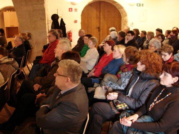 Na gradu Rajhenburg predstavili novo številko Kronike, posvečeno zgodovini gradu