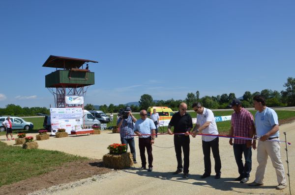 Kasaške dirke na hipodromu Brege